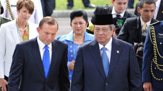 There is speculation that Tony Abbott (front L) cancelled a trip to meet Indonesia's President Susilo Bambang Yudhoyono to prevent embarrassment over the latest asylum boat incident.