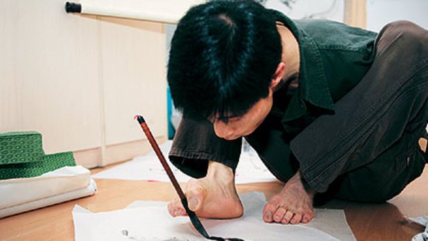 Huang Yangguang taught himself to write and draw.