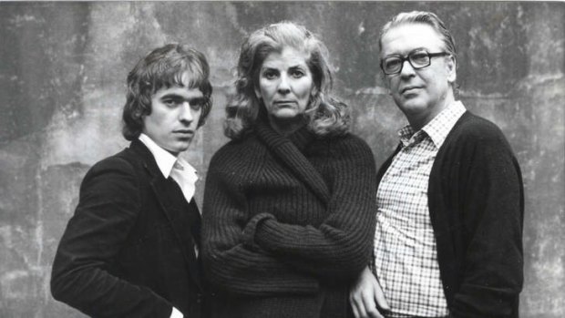 Turbulent union: Elizabeth Jane Howard about 1980 with husband Kingsley Amis, right, and his son Martin. Photo: Camera Press