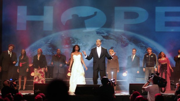 Jimmie Wilson  as US President Barack Obama and Della Miles as Michelle Obama in Hope! - Das Obama Musical.