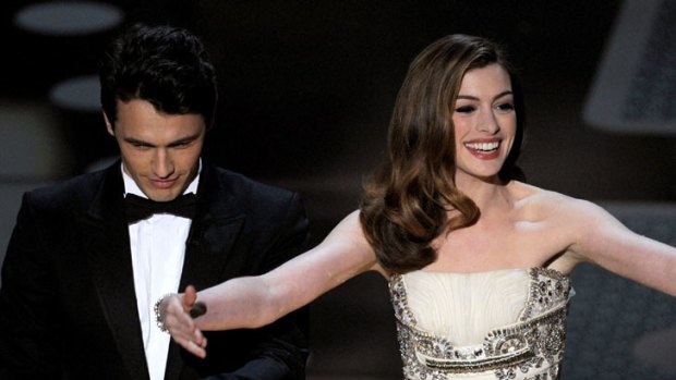 James Franco has been criticised for not matching Anne Hathaway's energy at this year's Oscars ceremony.