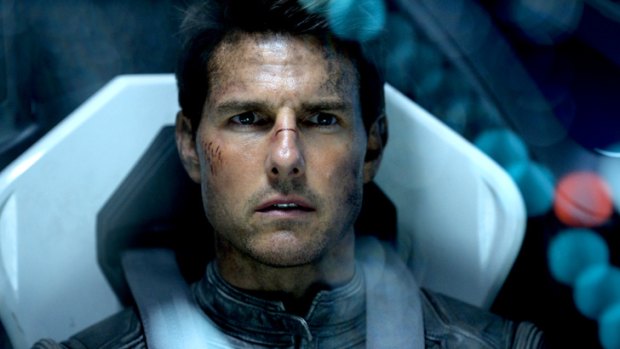 Survivor: Tom Cruise plays an evacuee from an invasion-ravaged Earth in <em>Oblivion</em>.