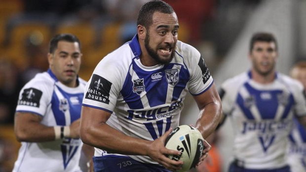Sam Kasiano on the attack for the Bulldogs.