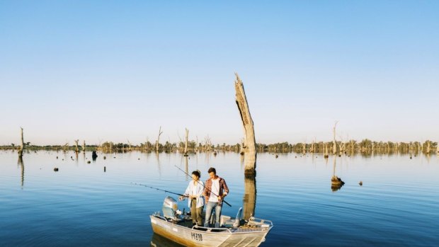 Fishing on man-made Lake Mulwala in "Sun Country".
