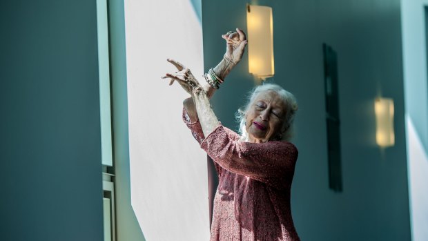 102 year old dancer Eileen Kramer visited Canberra's Parliament house to meet with Minister Ken Wyatt. 
