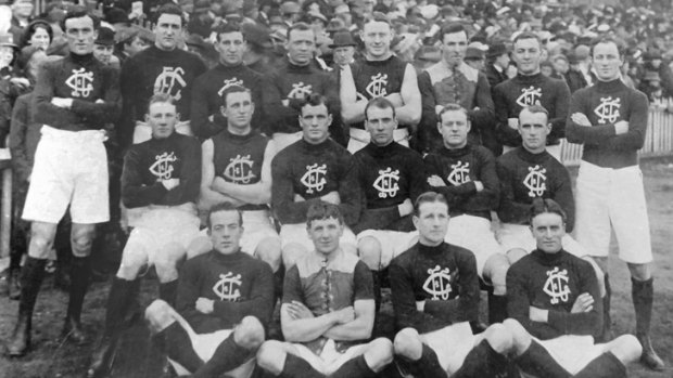George Challis with his Carlton teammates (back row, second from right) on May 17, 1913 playing against Collingwood.