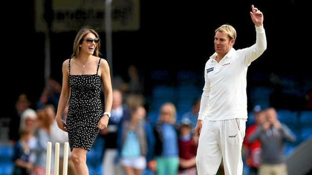 After first being linked in 2010, it seems the Twitter-happy pairing of Elizabeth Hurley and Shane Warne may have come to an end.