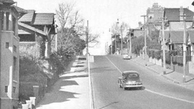 Punt Road in the 1950s before it was widened. 