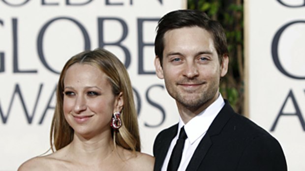 Tobey Maguire has signed up to play Bilbo Baggins in the film of JRR Tolkien's classic The Hobbit.