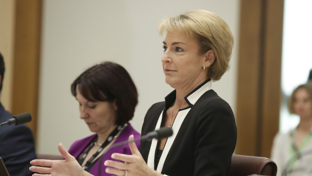 Michaelia Cash has told a Senate Estimates committee she had no prior knowledge of the AWU raids. 