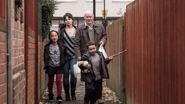 Daniel Blake (Dave Johns) finds a friend and ally in single mum Katie (Hayley Squires).