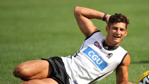 Time for a break: Collingwood's Sharrod Wellingham is on the outer.