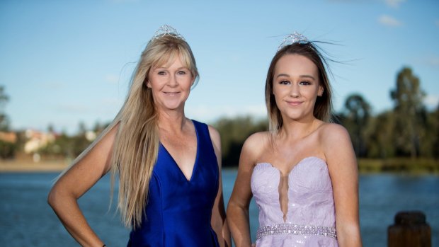 Lisa and her daughter Sarah were both finalists in the Mrs Australia pageant in 2017.