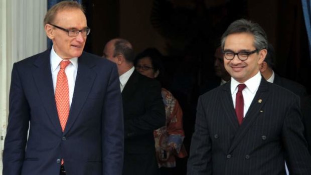 Bob Carr and Indonesian Foreign Minister Marty Natalegawa in June 2013.