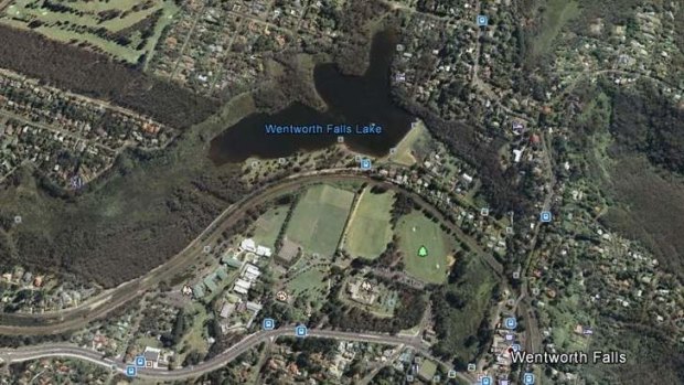 Emergency services responded to a report a 16-year-old boy  was drowning at Wentworth Falls Lake just after 5pm on Wednesday.