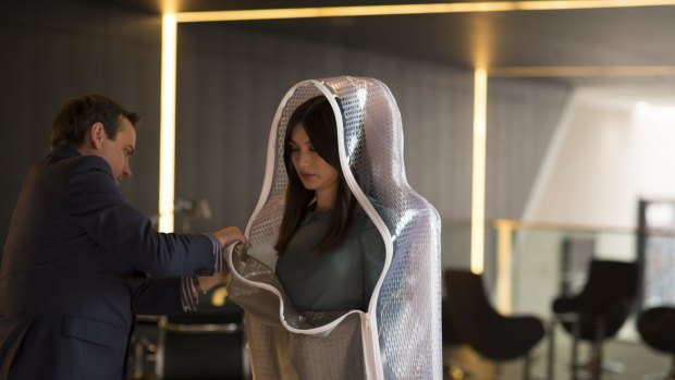 Episode 1.
L-R Salesman (Dan Tetsell) and Anita (Gemma Chan). Humans, starring Gemma Chan