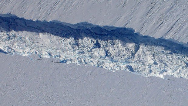 NASA's image of the crack spreading at a rate of two metres a day on the Pine Island Glacier.