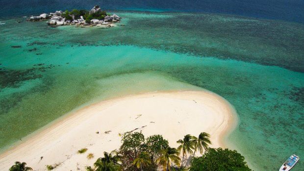 Lengkuas Island, Belitung: The waters around Belitung are a hub for open-water diving.