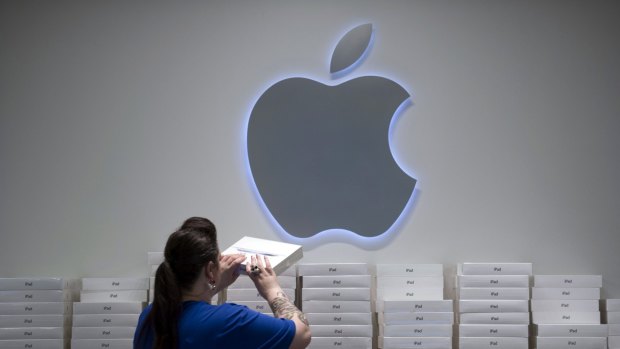 Apple's Kangaroo corporate bond issue is set to smash local records after attracting $3 billion of orders.