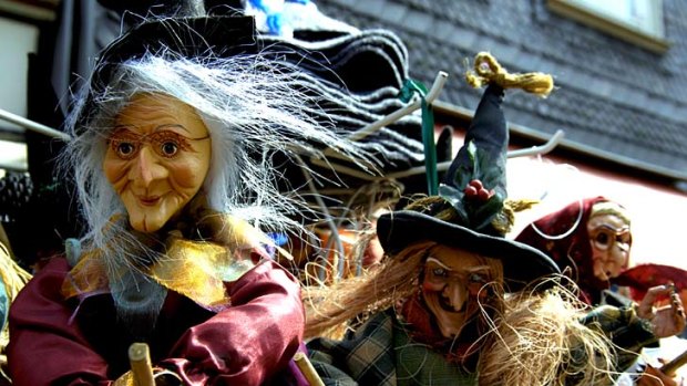 Witch puppets for sale in Goslar.