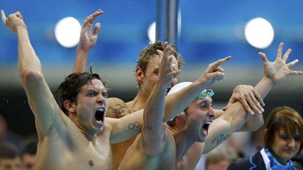Vive la France &#8230; Yannick Agnel and his 4x100 metres freestyle teammates after beating the US (and Australia).