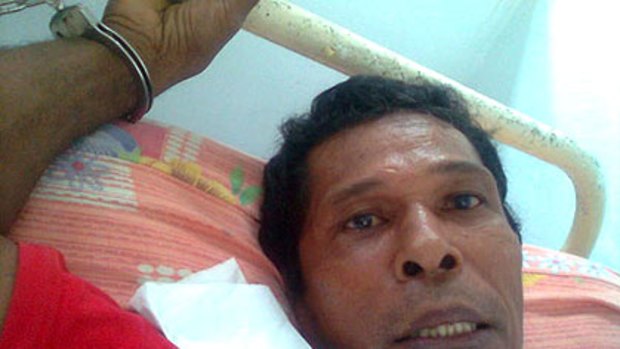 Mulukan protester Yonias Siahaya, who says Detachment 88 forces beat and tortured him.