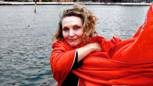 The epic journey of Robyn Davidson, who walked the Australian desert with four camels and a dog, is to be recreated in a film.