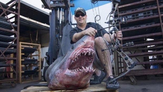 Jeff Thomason with his world record mako shark catch.