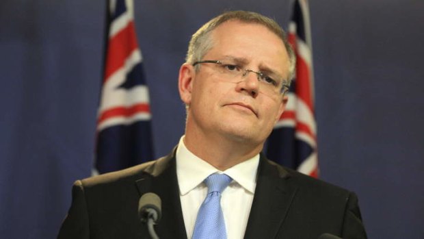 Immigration Minister Scott Morrison has no plans to investigate allegations asylum seekers' hands were deliberately burnt by navy officers.