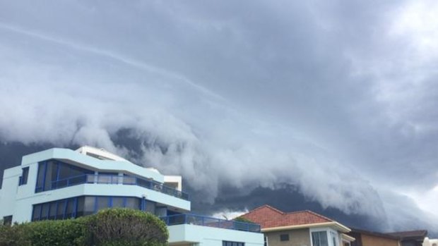 Thunderstorm brewing at the Entrance on the Central Coast.