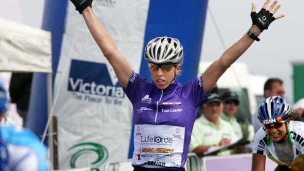 Bowing out: Nicole Cooke winning a race in Geelong in 2007.