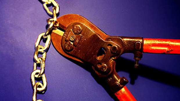 Bolt cutters were Darryl Stretton's weapon of choice to extort money from his victims.