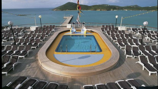 The MS Volendam pool and deck.