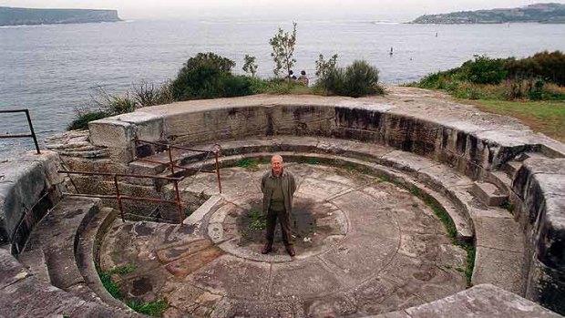 Gavin Souter ... the historian at the Middle Head battlements in 1996.