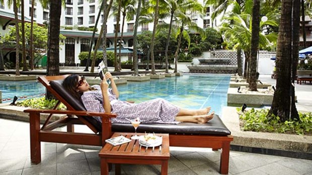 Relaxing ... Chatrium Hotel Royal Lake in Yangon.