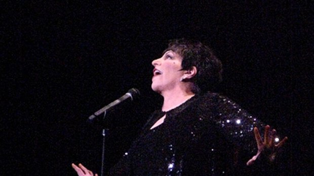 Liza Minnelli performs at the Brisbane Entertainment Centre.