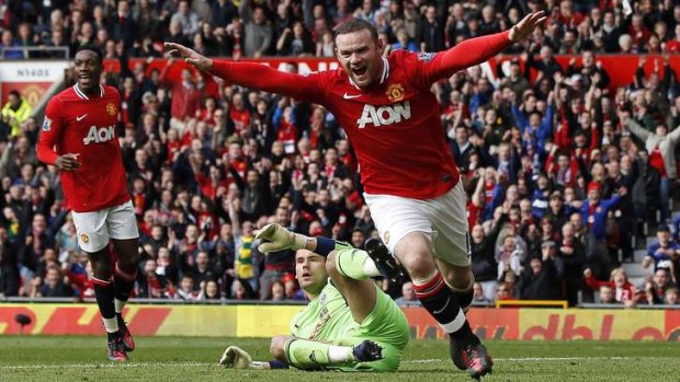 Wayne Rooney, said to be unhappy at comments by new Manchester United manager David Moyes, is a target of a big-money Chelsea offer.