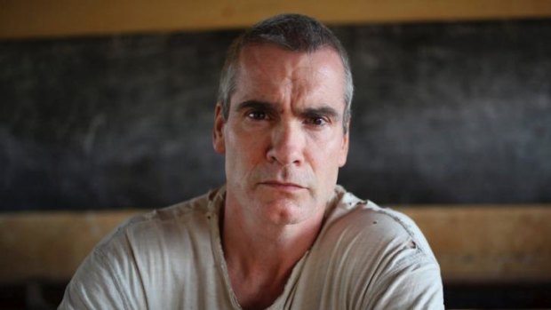 Musician Henry Rollins is sorry for his comments about Robin Williams' suicide.