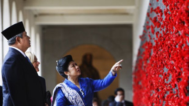 State visit ... the Indonesian President and his wife, Ani Bambang Yudhoyono, at  the Australian War Memorial.