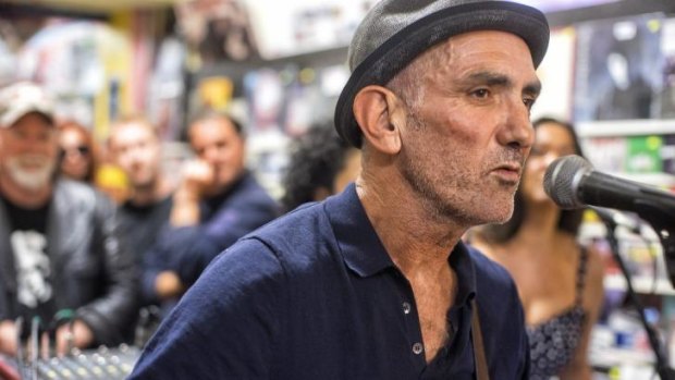 Paul Kelly performs with Vika and Linda at Greville Records in Melbourne.