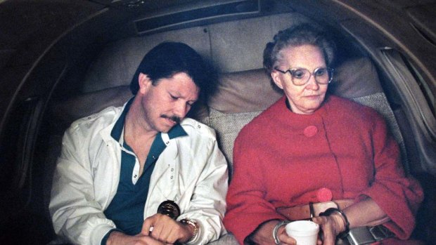 Dorothea  Puente  in 1988 with homicide detective John Cabrera.