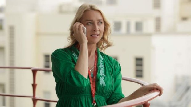 Mother to be: Nina Proudman (Asher Keddie) is due to have a baby in 2014's <em>Offspring</em>.