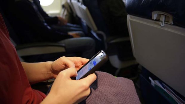 Passengers on board flights in the US can make phone calls via wi-fi internet connections, but US airlines have blocked these services because they believe it would be annoying to other flyers.