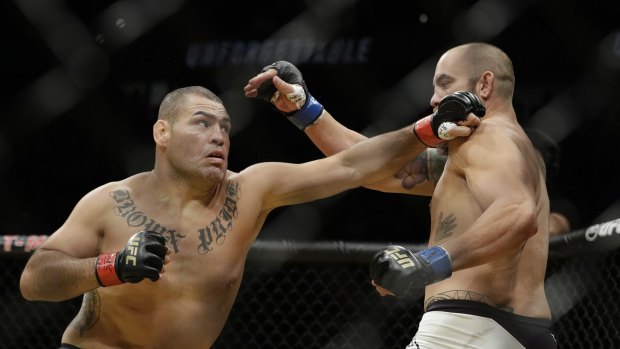 Cain Velasquez was too strong for Travis Browne at UFC 200.