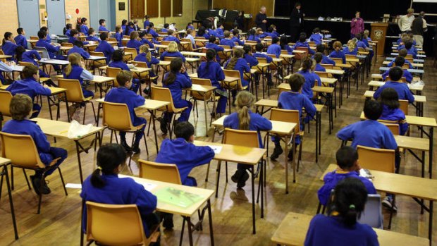 Parents are being urged to withdraw their children from next month's annual NAPLAN tests, with one group of educators saying  they provide poor-quality information about students' abilities in the classroom and are hampering students' attitudes to learning.