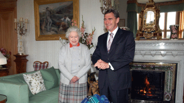 The Queen and Victorian Premier John Brumby at Balmoral Castle.