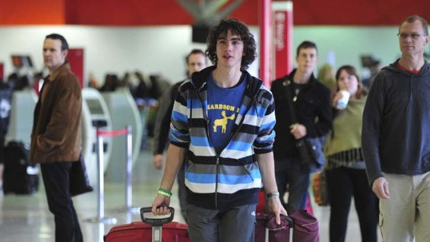 American student Austin Rose could not fly to Sydney to meet his parents.