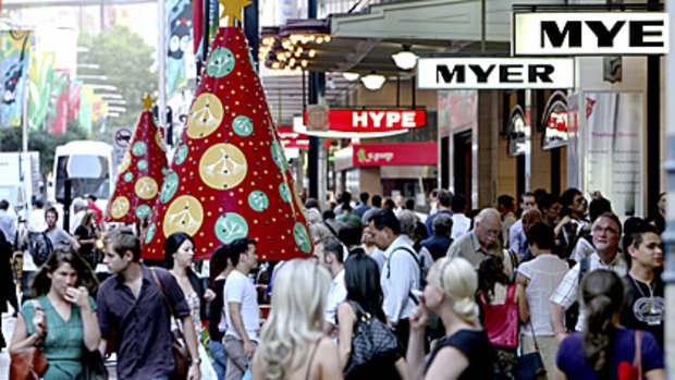 Experts predict Christmas shoppers will benefit from the strong Aussie dollar.