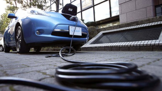 Long lead time: electric car industry hits a bump.