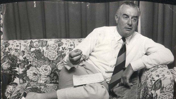 Gough Whitlam gives an impromtu press conference at his home at Cabramatta in 1969.